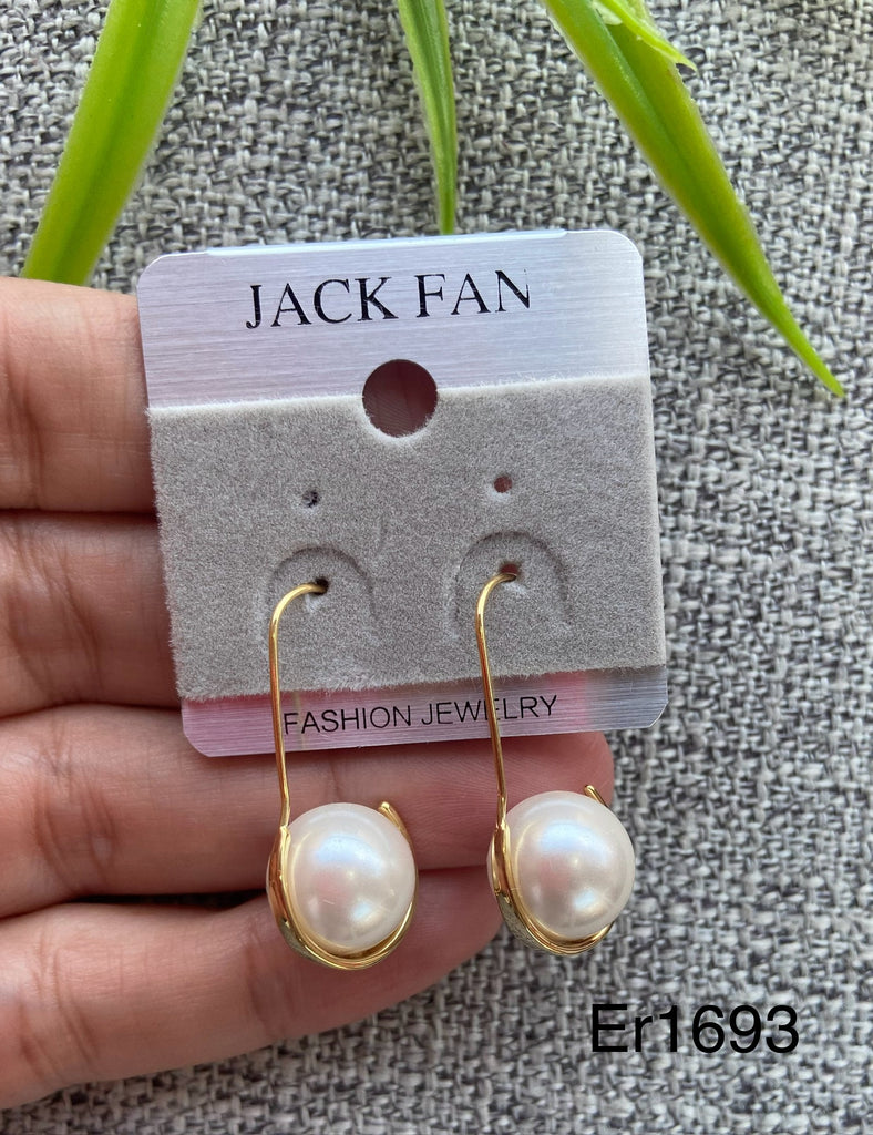 حلق Jack Fan مش بيغيير لون السعر ٣٠ بدل ٥٠ 💥💥 (er1693)