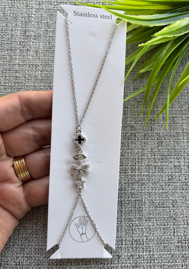 انسيال كف hand chain سلسلة stainless steel و تعليقة gold plated السعر ١٢٠