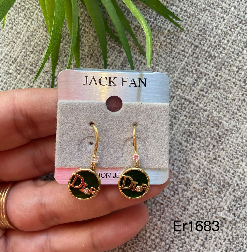 حلق Jack Fan مش بيغيير لون السعر ٣٠ بدل ٥٠ 💥💥 (er1683)