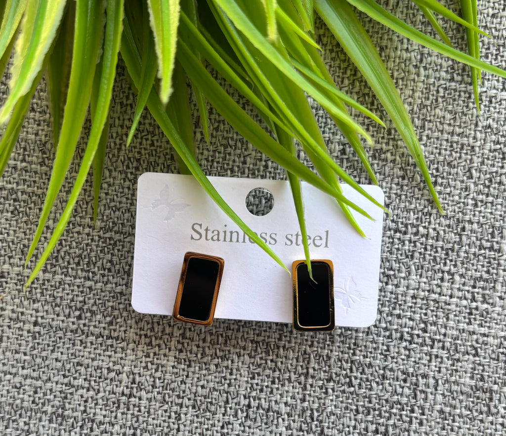 حلق stainless steel شكل مستطيل السعر ٢٥