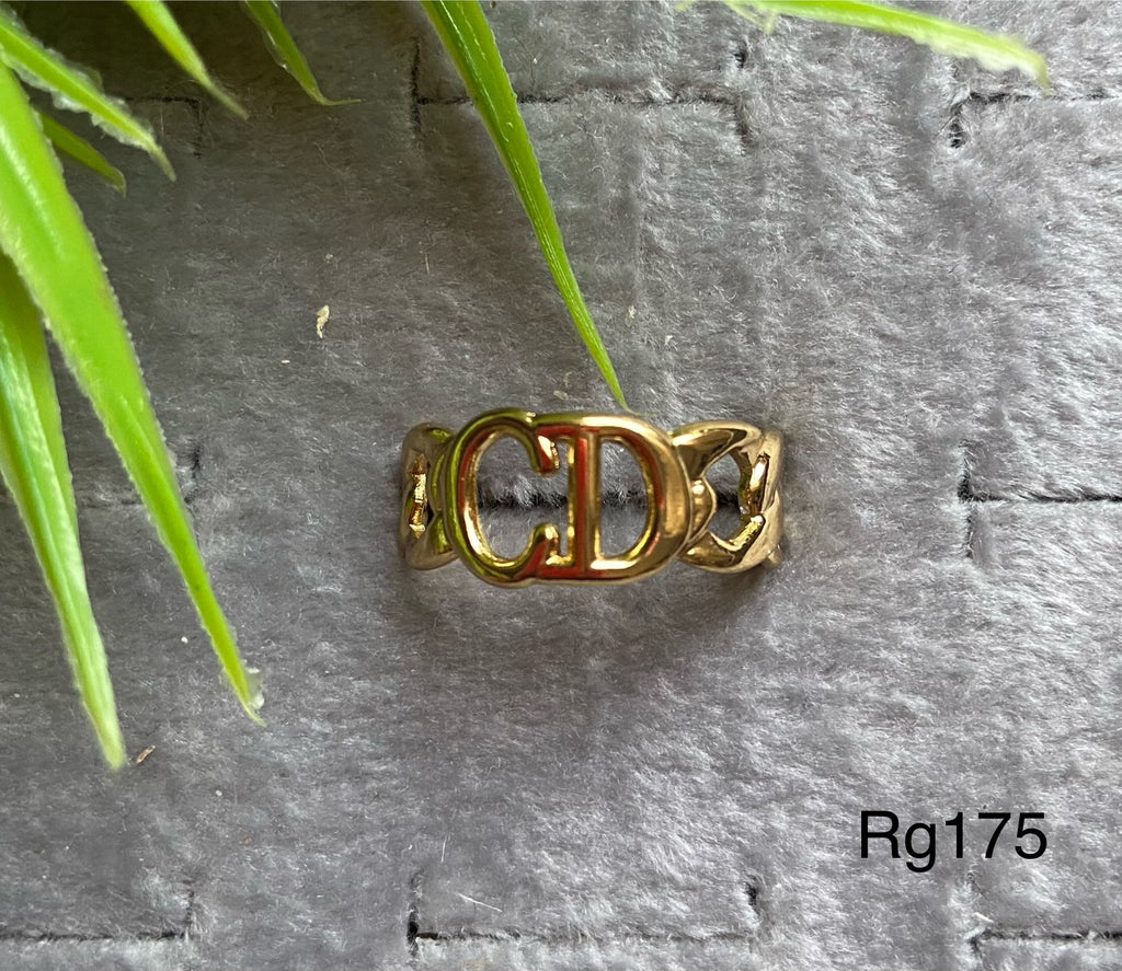 خاتم stainless steel free size ينفع كل المقاسات السعر ٣٠ (rg175)