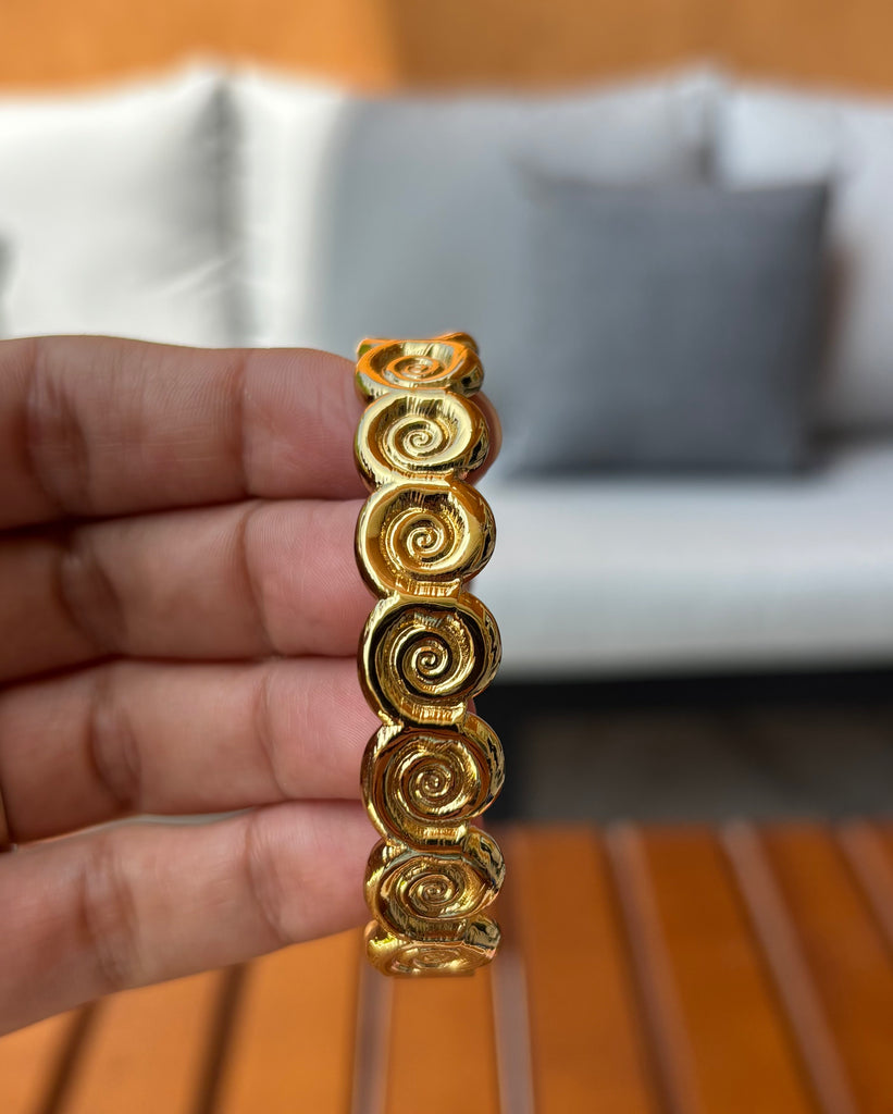 اسوره stainless steel ✨
السعر ١٠٠🔥🔥