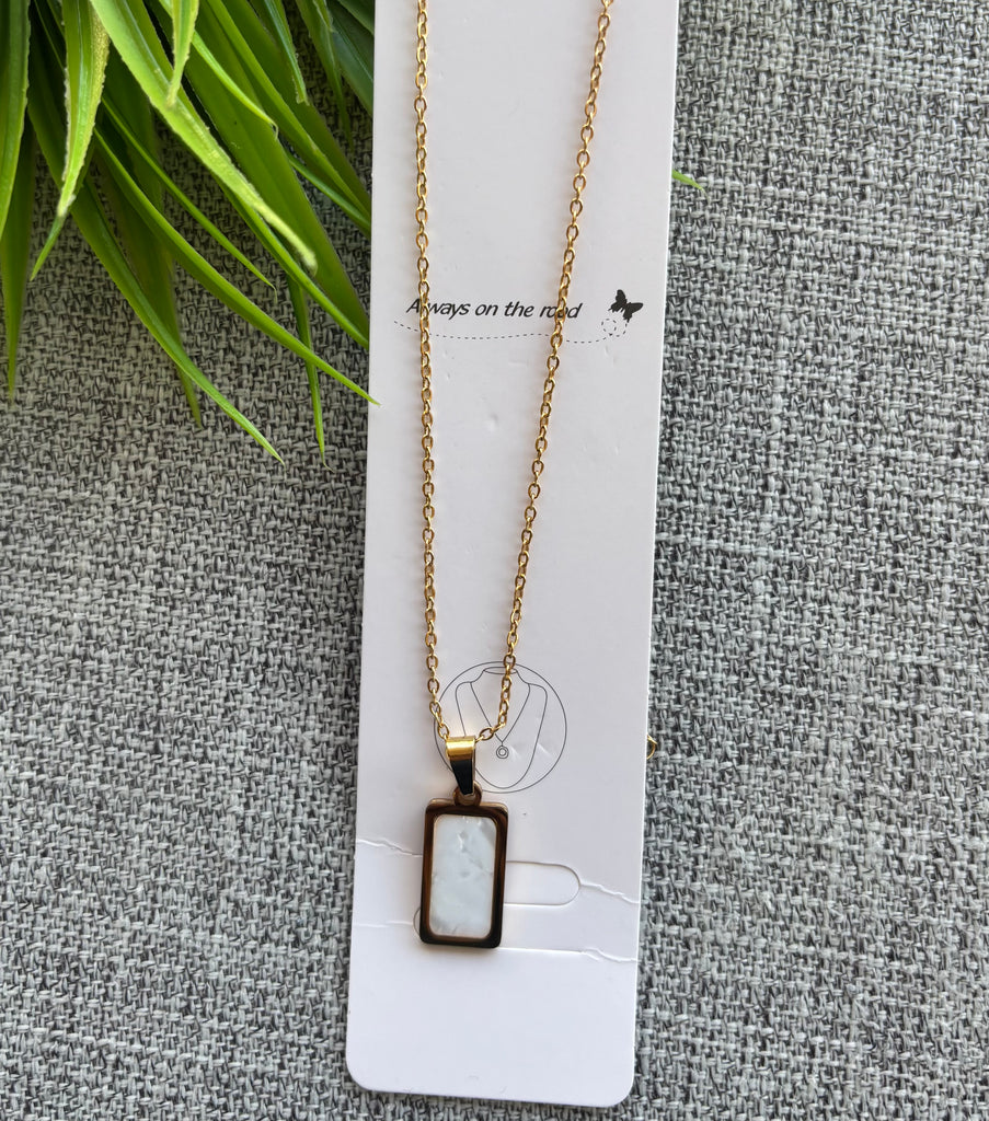 سلسلة stainless steel شكل مستطيل السعر ٣٠