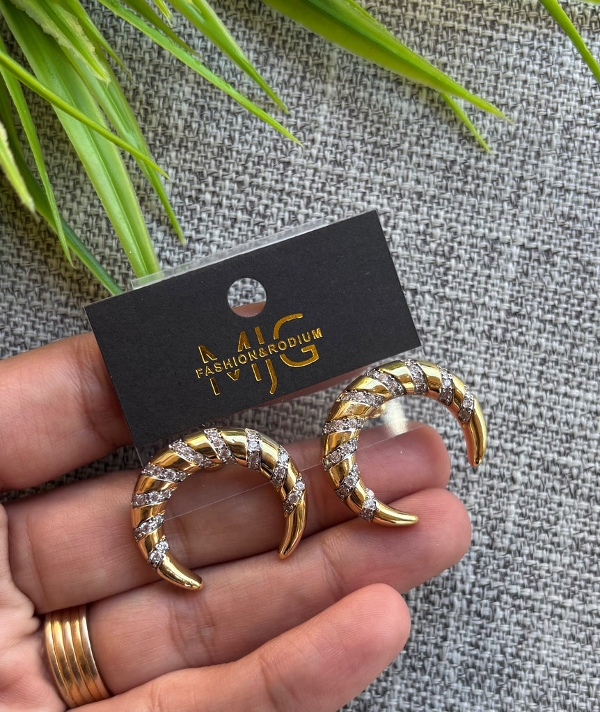 حلق سواريه gold plated السعر ١١٠
