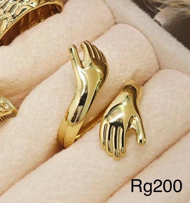 خاتم stainless steel free size ينفع كل المقاسات السعر ٣٠ (rg200)