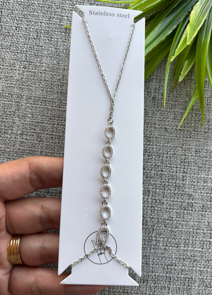 انسيال كف hand chain سلسلة stainless steel و تعليقة gold plated السعر ١٢٠