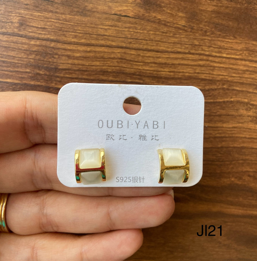 حلق مش بيغيير لون السعر ٢٠ بدل ٣٥ 💥💥(jl21)