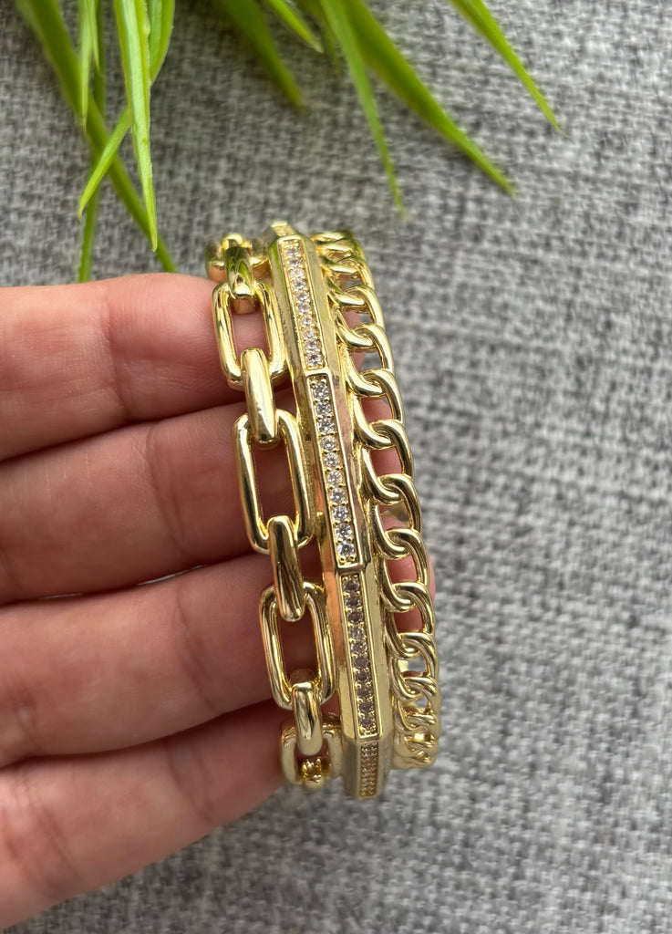 أسورة gold plated free size السعر ٣٥٠