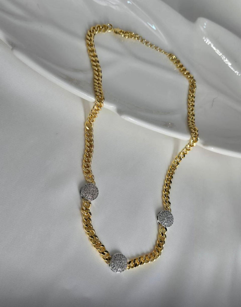 سلاسل Gold plated ✨
السعر ١٣٠ مدور سيلفر