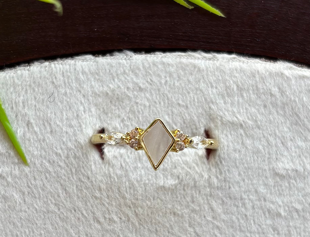 خاتم gold plated صدف ❤️🔥🔥
السعر ٤٥