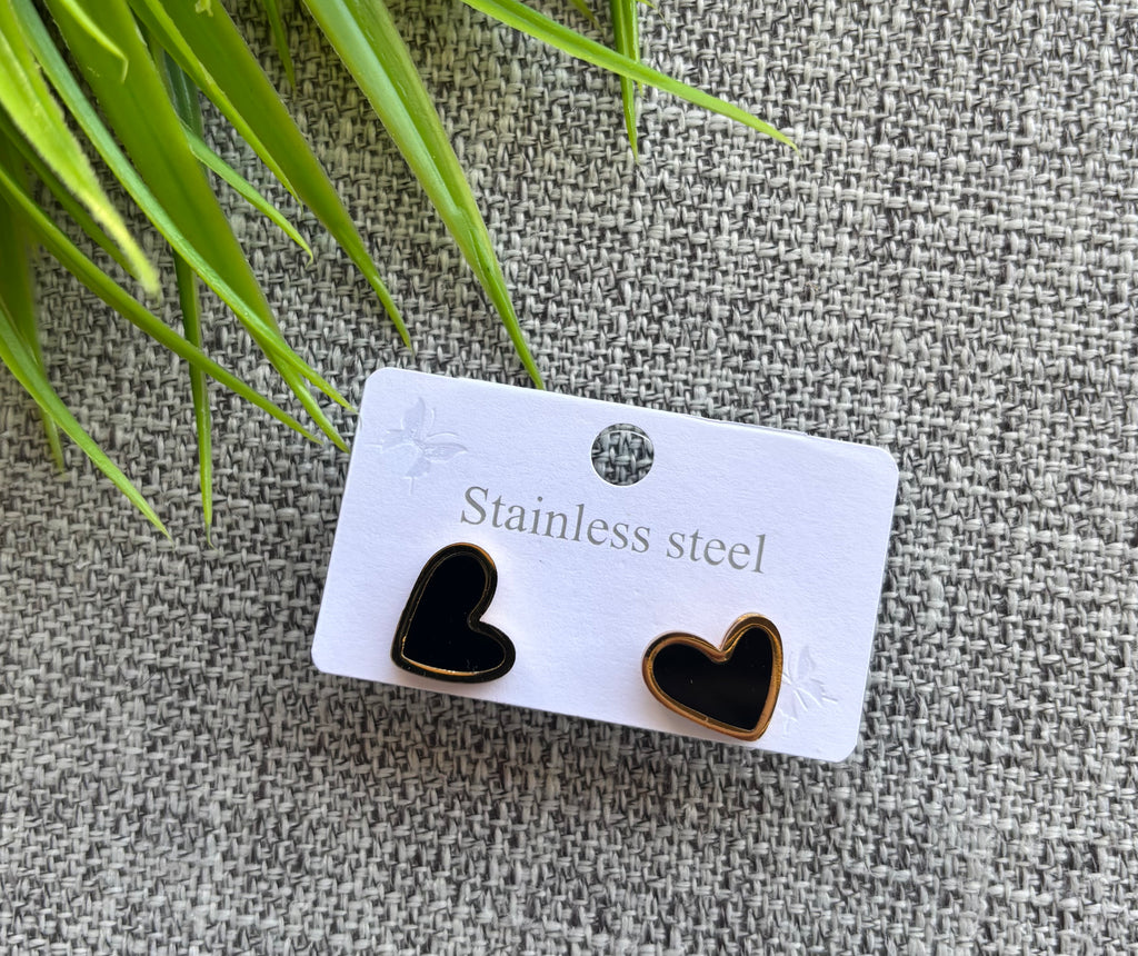 حلق stainless steel شكل قلب السعر ٢٥