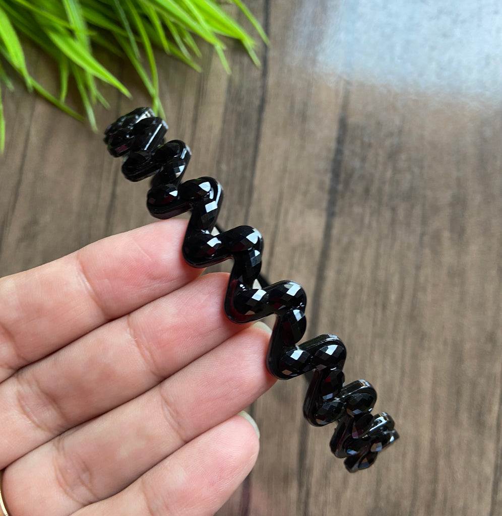 طوق اسود زجزاج فصوص السعر ٢١