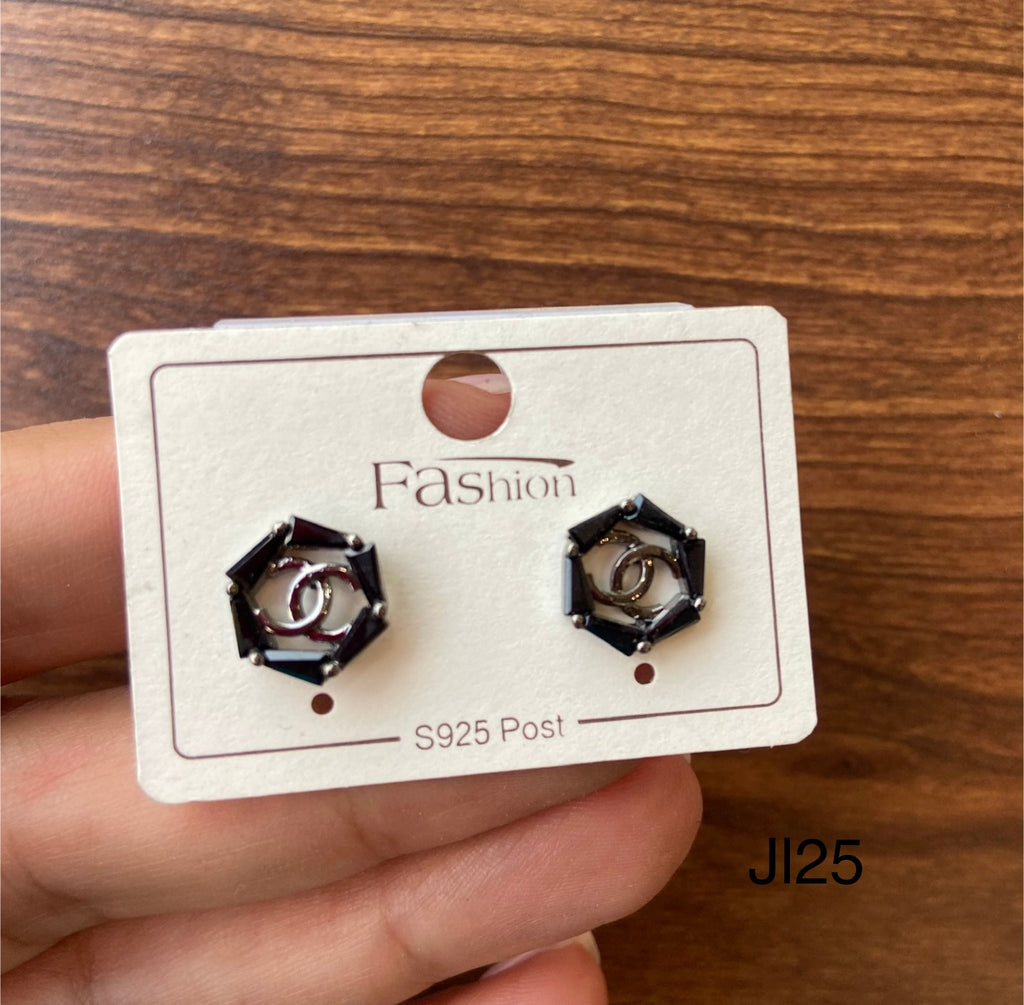 حلق مش بيغيير لون السعر ٢٠ بدل ٣٥ 💥💥(jl25)