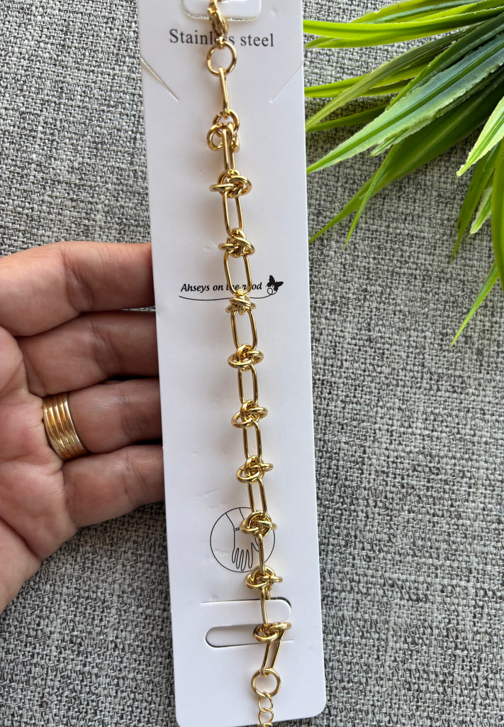 انسيال stainless steel 🔥❤️ بديل الدهب
السعر ٨٥