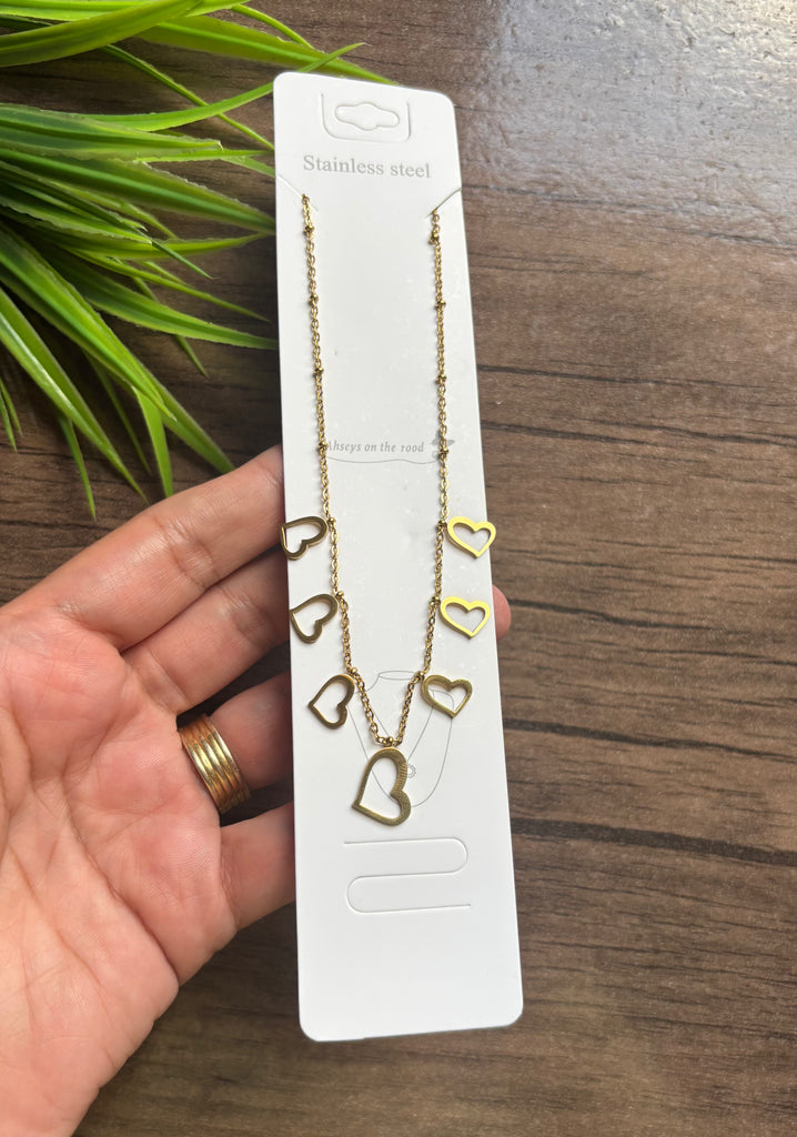 سلسلة stainless steel و دلايات قلب السعر ٨٠