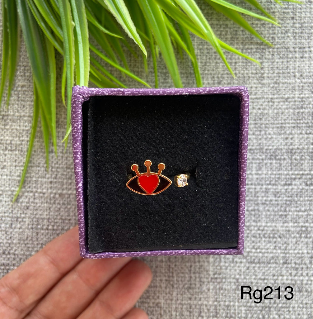 خاتم free size مش بيغيير لون معاه علبة هدايا السعر ٤٠  (rg213)
