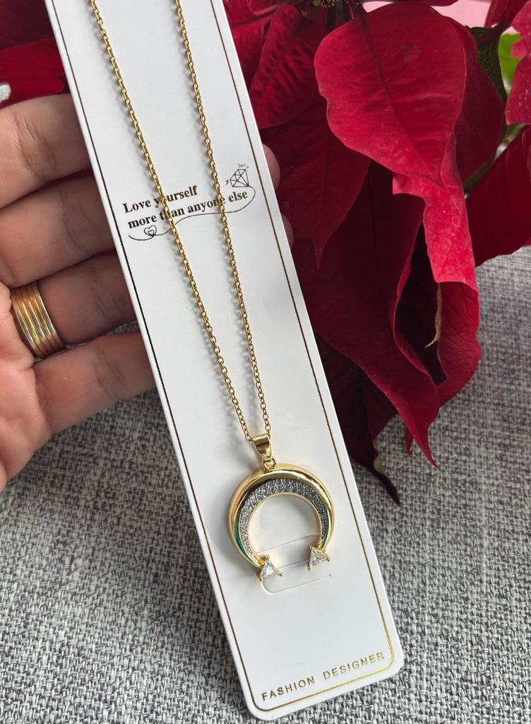 سلسلة stainless steel و دلاية gold plated السعر ٧٥ هلال