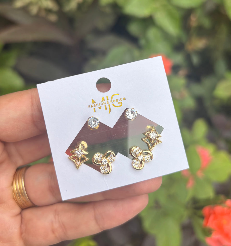 حلق مجموعه gold plated❤️✨
السعر ٦٠ نجمة و وردة