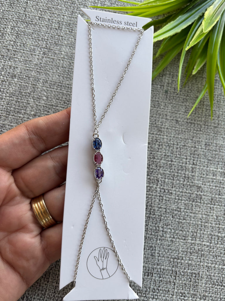 انسيال كف hand chain سلسلة stainless steel و تعليقة gold plated السعر ١٢٠