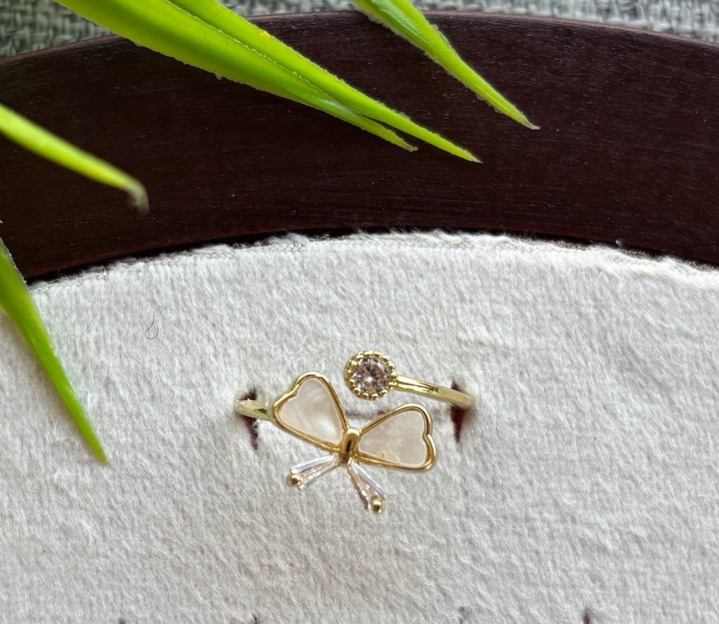 خاتم gold plated صدف ❤️🔥🔥
السعر ٤٥ فيونكة
