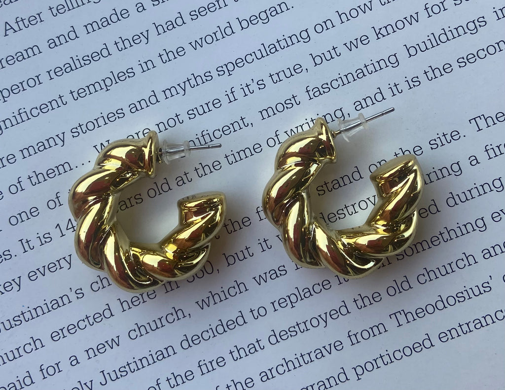 Gold earrings for 50 EGP