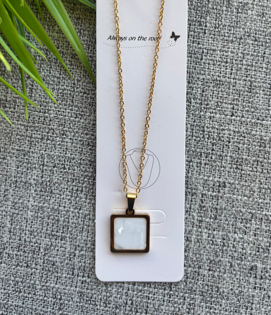 سلسلة stainless steel شكل مربع السعر ٣٠