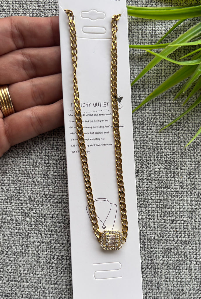 كوليه Gold plated ✨
السعر ١٢٠ مربع دهبي