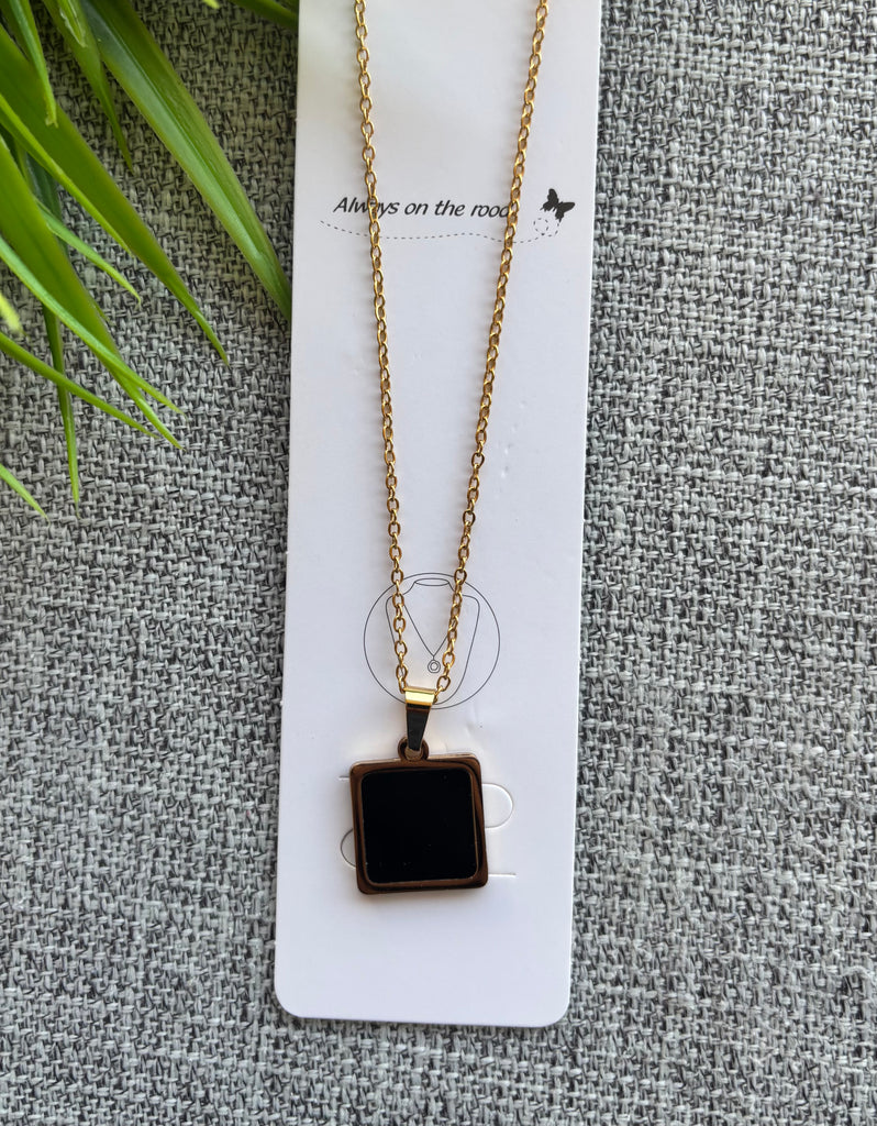 سلسلة stainless steel شكل مربع السعر ٣٠