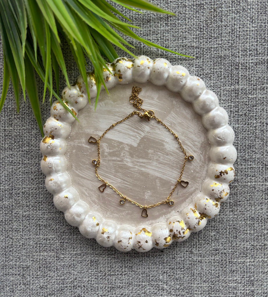 انسيال stainless steel شكل قلب 
السعر ٦٠