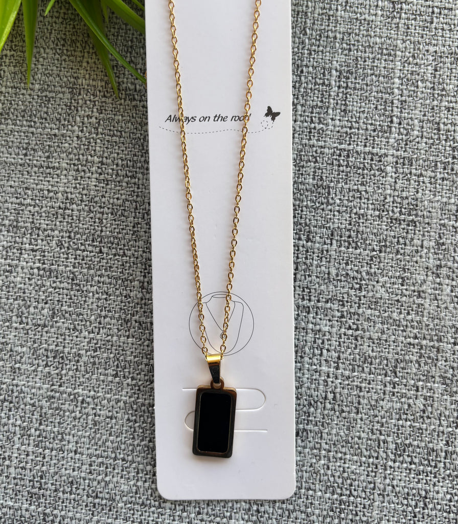 سلسلة stainless steel شكل مستطيل السعر ٣٠