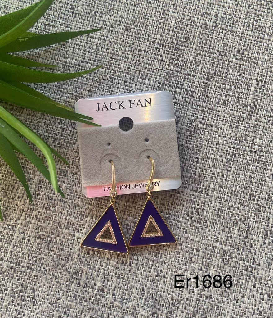 حلق Jack Fan مش بيغيير لون السعر ٣٠ بدل ٥٠ 💥💥 (er1686)
