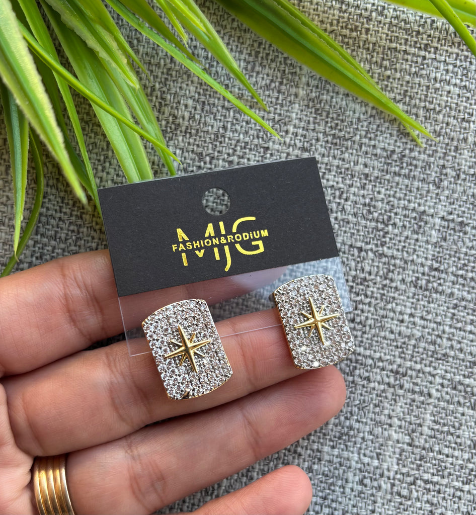 حلق سواريه gold plated السعر ١١٠