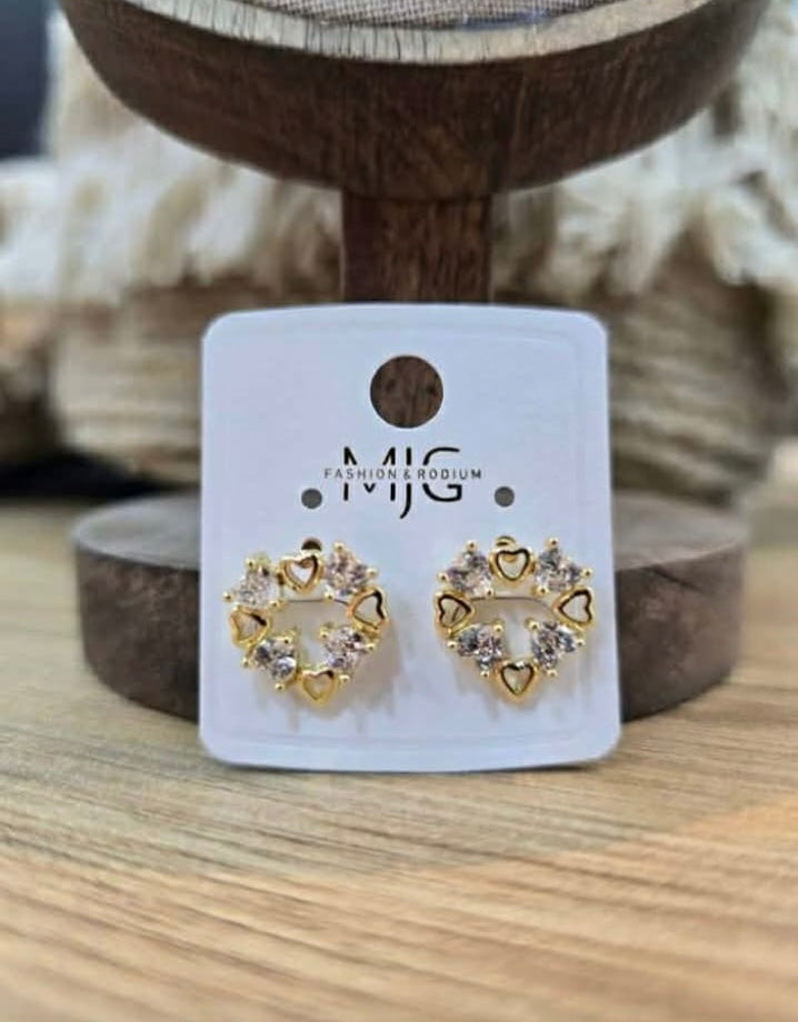 حلق بلاتين✨
السعر ٥٥ 🔥🔥 قلب