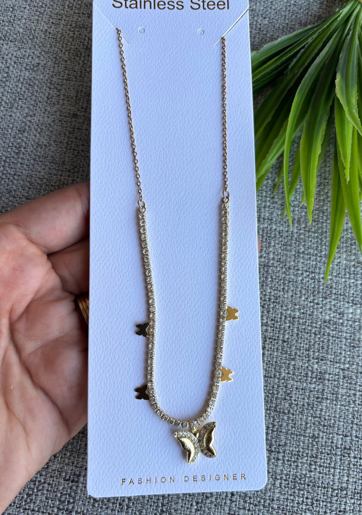 كوليه سلسلة stainless steel 
دلاية gold plated 
السعر ١٤٠ فراشة دهبي
