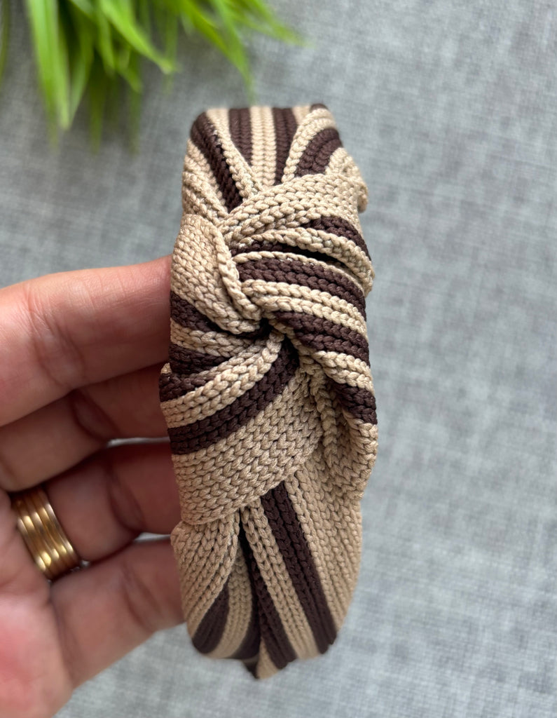 توكة طوق عقدة شكل مقلم السعر ٢٥