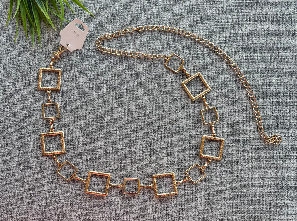 حزام معدن شكل مربعات لون دهبي ينفع كل المقاسات خامة ممتازة السعر ١٠٠