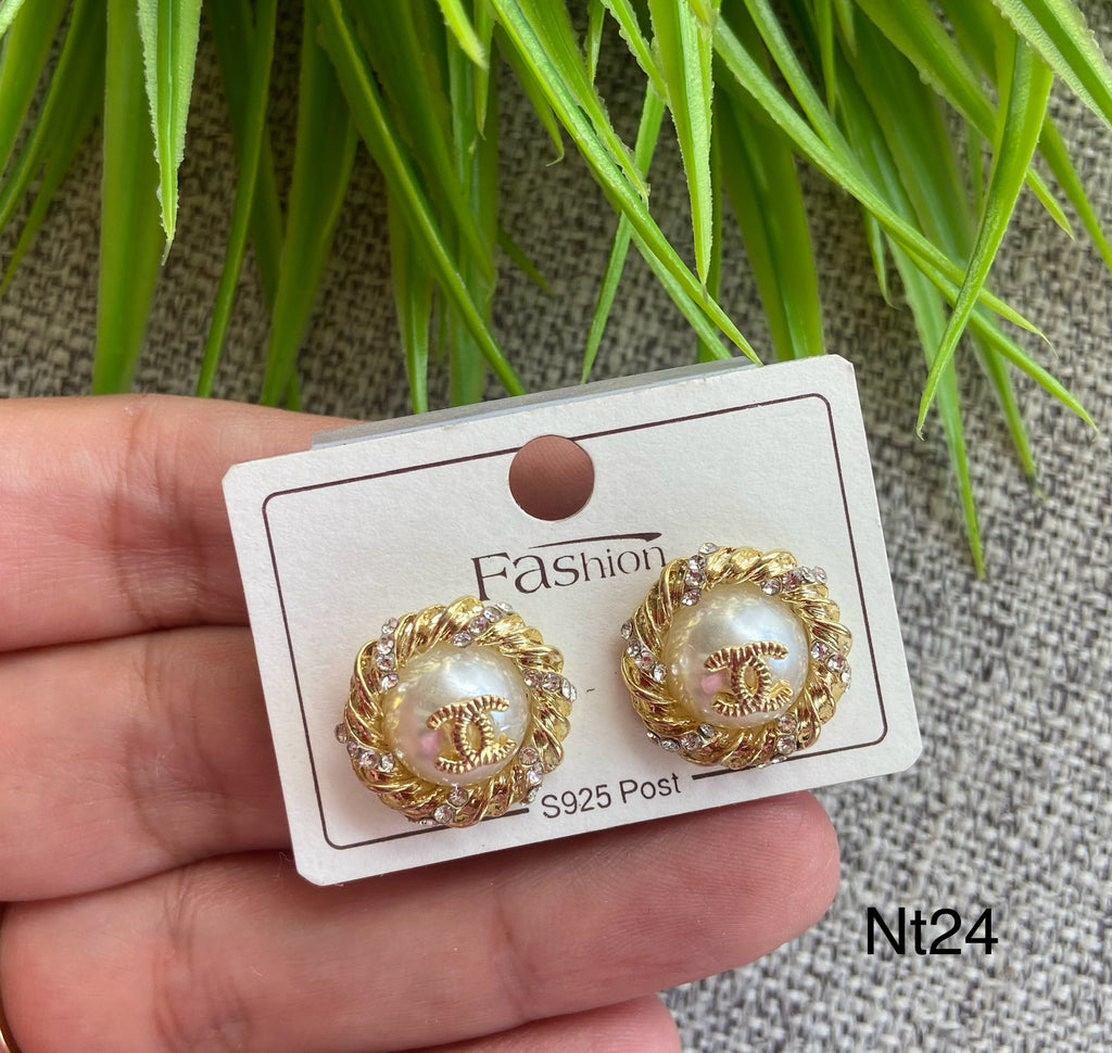 حلق مش بيغيير لون السعر ٢٠ بدل ٣٠ (nt24)