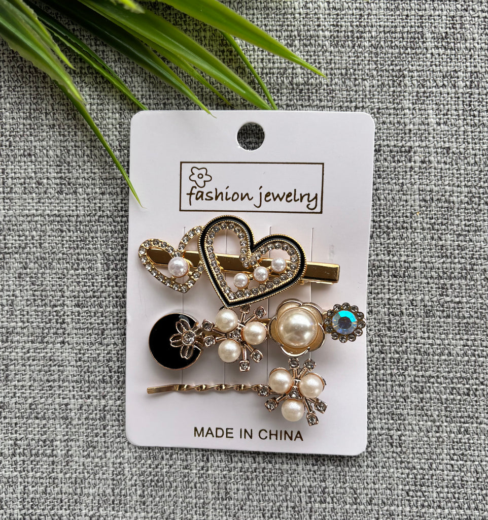 كارت ٢ توكة مشبك معدن + بنسة فصوص و لولي سعر الكارت ٢٥