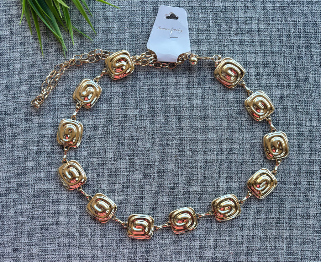 حزام معدن شكل مربعات لون دهبي ينفع كل المقاسات خامة ممتازة السعر ١٠٠