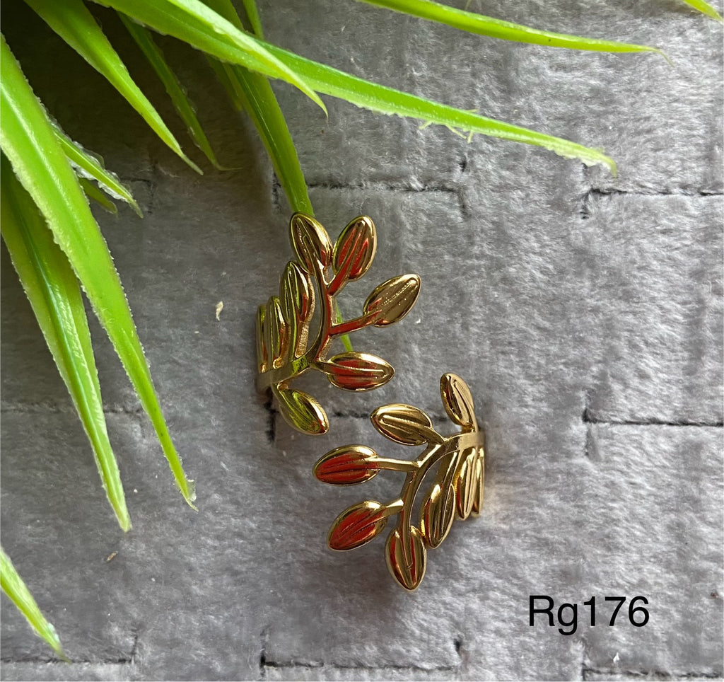 خاتم stainless steel free size ينفع كل المقاسات السعر ٣٠ (rg176)