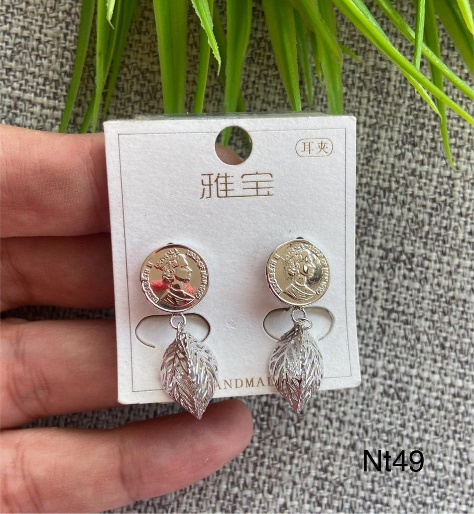 حلق مش بيغيير لون السعر ٢٠ بدل ٣٠ (nt49)