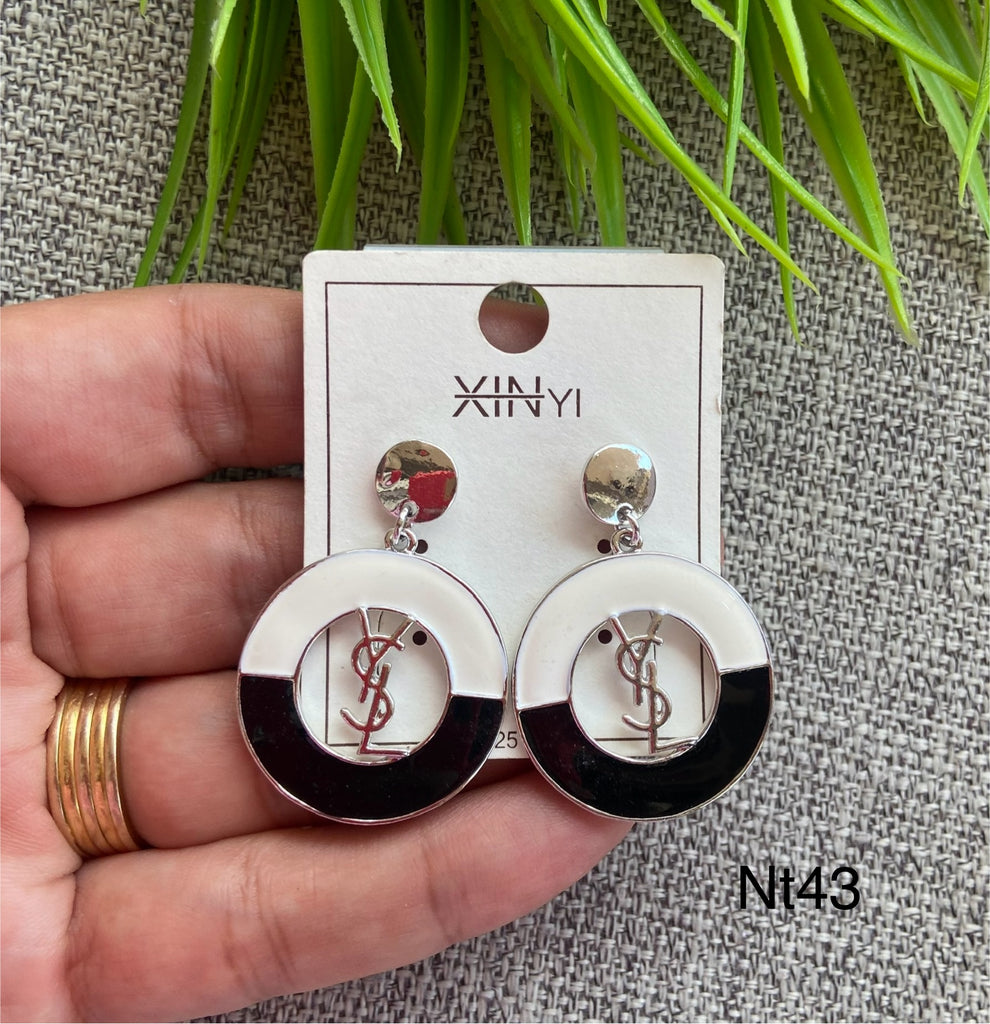 حلق مش بيغيير لون السعر ٢٠ بدل ٣٠ (nt43)