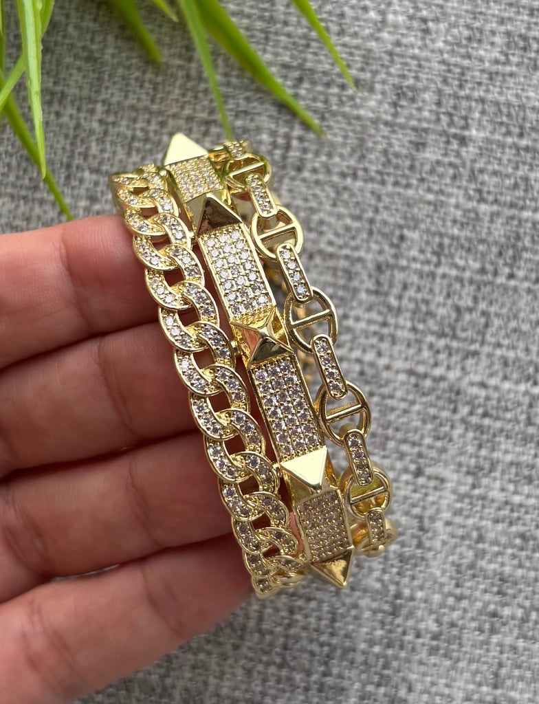 أسورة gold plated free size السعر ٣٥٠