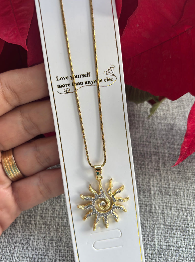 سلسلة stainless steel و دلاية gold plated السعر ٧٥ شمس
