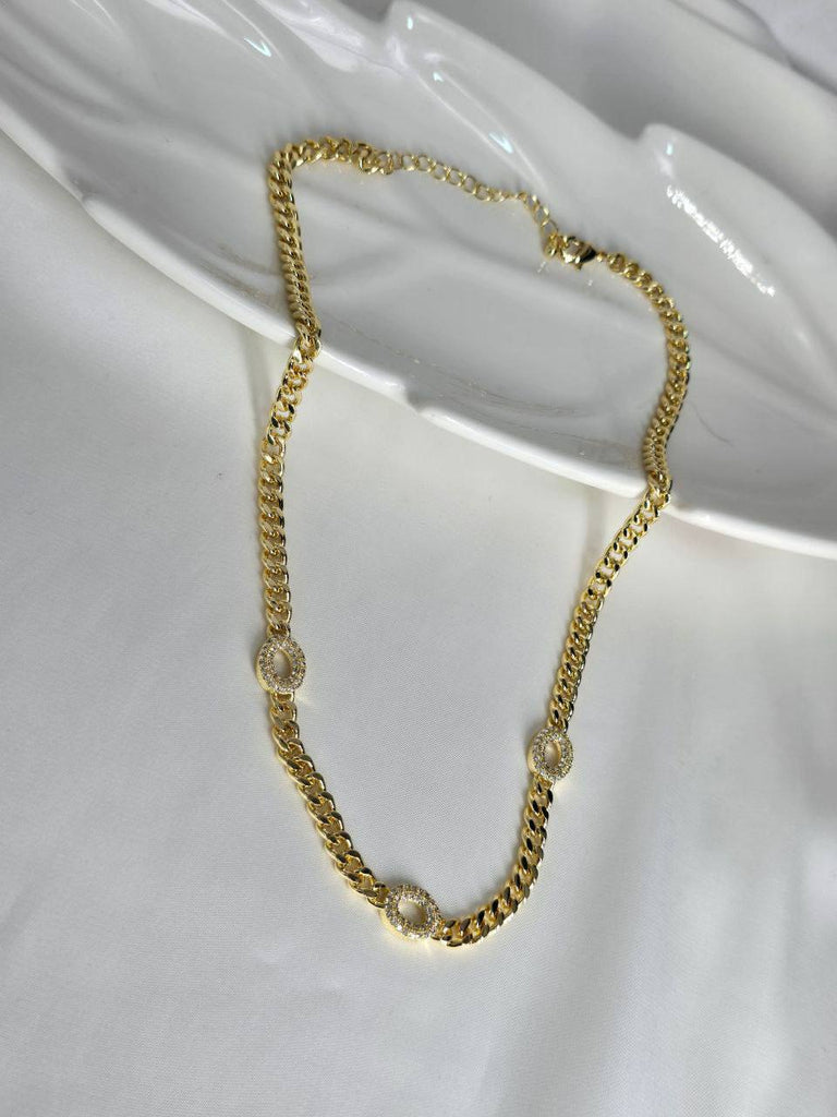 سلاسل Gold plated ✨
السعر ١٣٠ بيضاوي دهبي