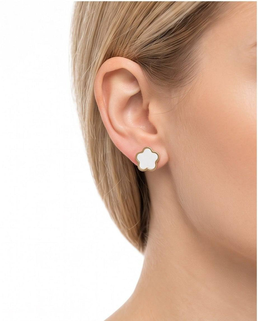 حلق Van cleef✨❤️
السعر ٢٠