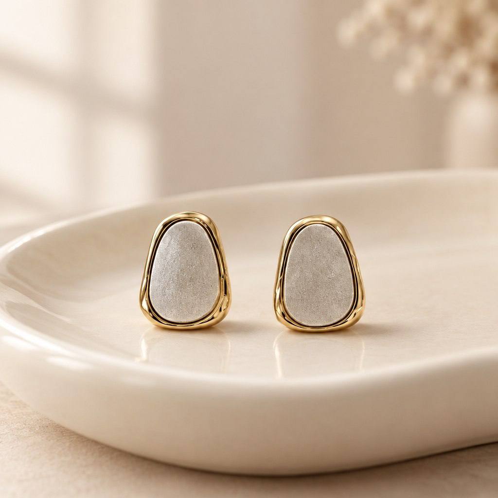 حلق gold plated✨❤️
السعر ٦٠