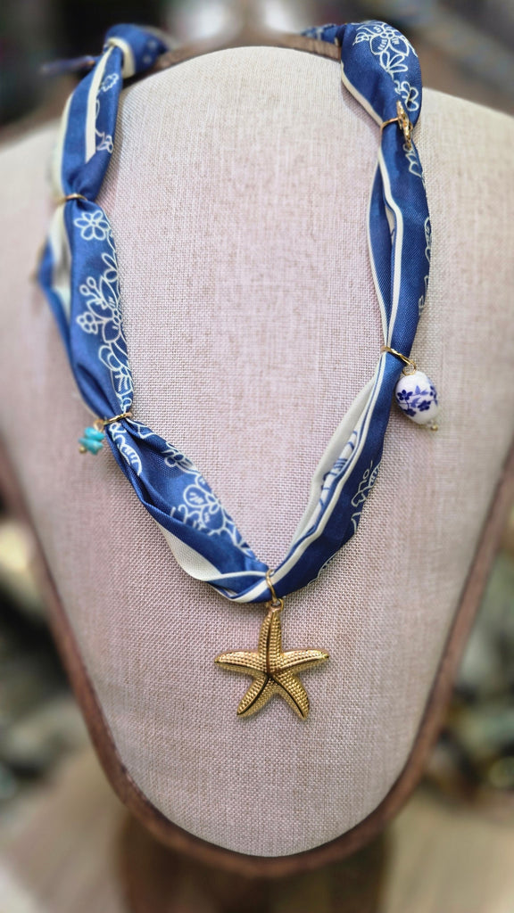 Scarf necklace 
stainless charms 
السعر ١٢٠
