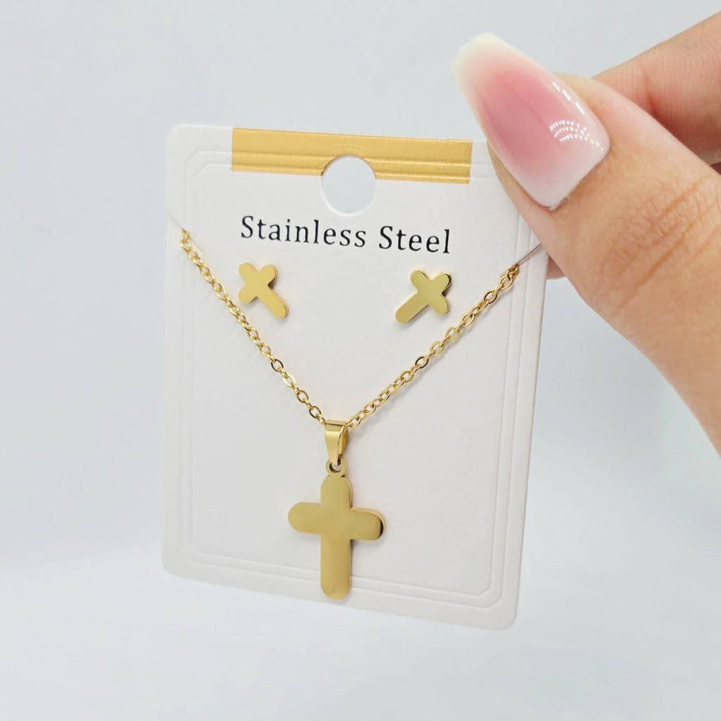 نص طقم ستانليستيل stainless steel 🔥🔥🔥
حلق + سلسلة

السعر ٣٠🔥 صليب سادة