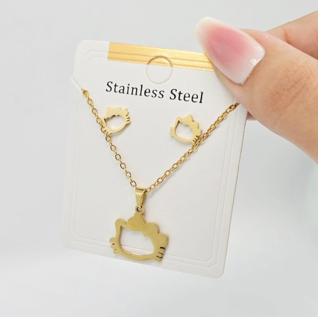 نص طقم ستانليستيل stainless steel 🔥🔥🔥
حلق + سلسلة

السعر ٣٠🔥 كيتي